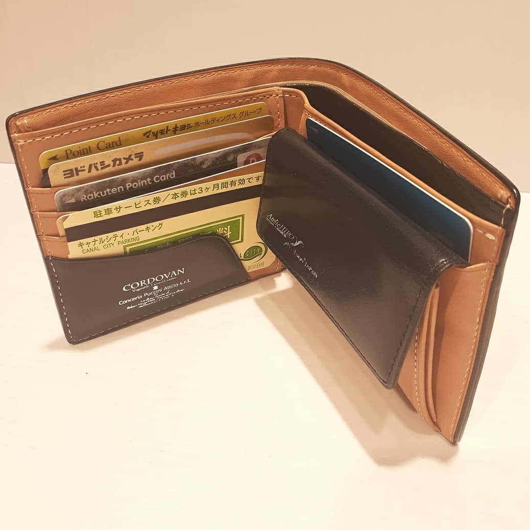 コードバンベーシック二つ折り財布 | nectoは革製品を幅広く取り揃えて